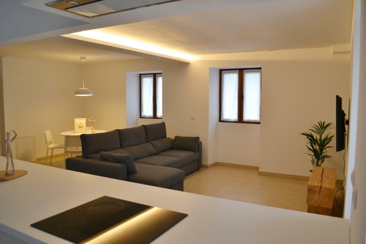 ura Apartment Lesaka Exterior foto